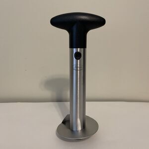 Newness Pineapple Corer Slicer Stainless Steel Blade Ergonomic Black Handle